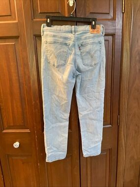 Levi’s Women’s Boyfriend Jeans Light Wash Blue Denim 5-Pocket Mid Rise Sz 28/27